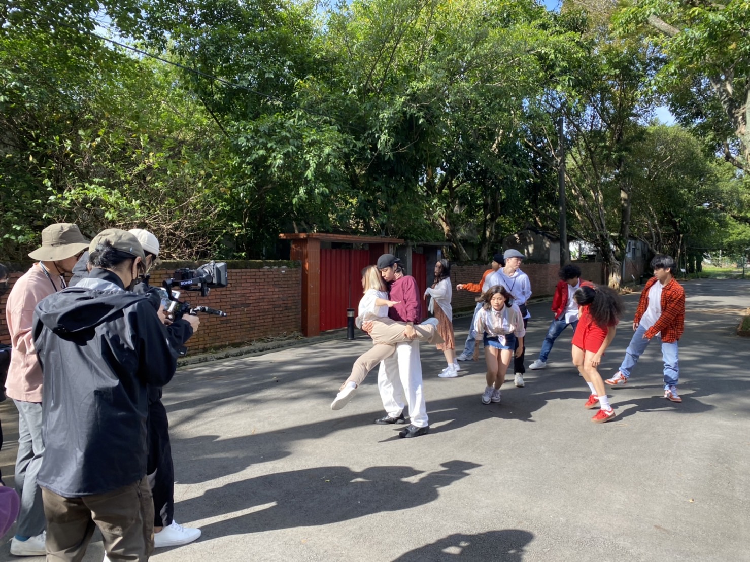 太武協拍 走在路上2